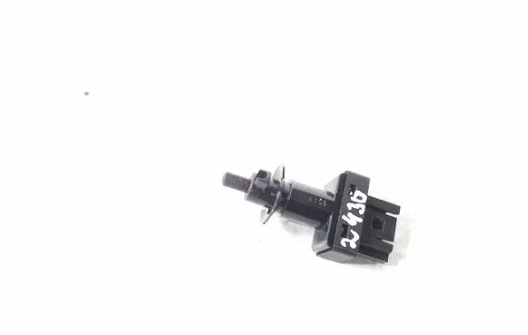Mercedes-Benz B W246 W242 Brake pedal sensor switch A0065451014