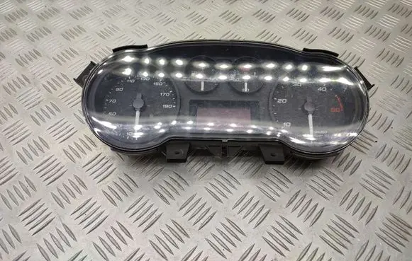Iveco Daily 6th gen Speedometer (instrument cluster) 5802270311