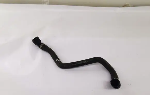 Mercedes-Benz E W213 Engine coolant pipe/hose A2135014782