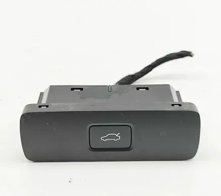Volvo XC40 Tailgate/boot open switch button P32350330 32350330