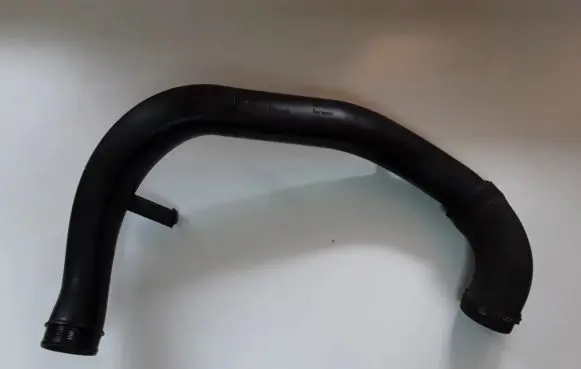 Volvo V70 Intercooler hose/pipe 31261343