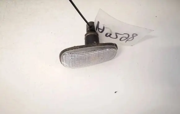 Opel Zafira A Front fender indicator light