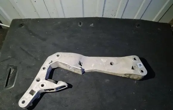 BMW 4 G22 G23 G24 G26 Gearbox mounting bracket 2232 9485312