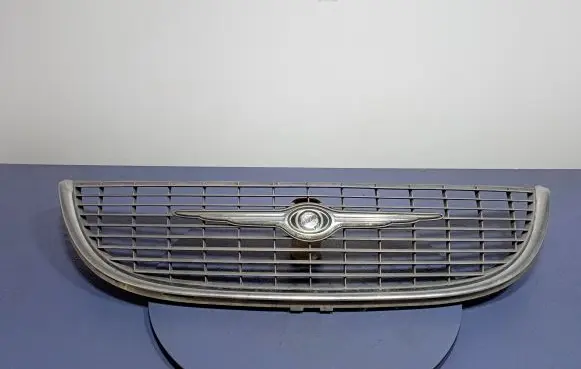 Chrysler Grand Voyager IV Front grill 4857522AA