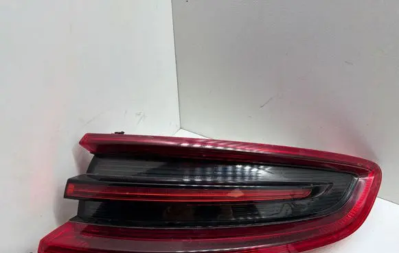 Porsche Macan (95B) Rear/tail lights 01149904 95B945096E 24102014