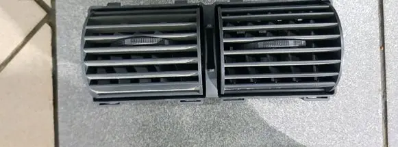 Jeep Grand Cherokee (WK) Cabin air duct channel 