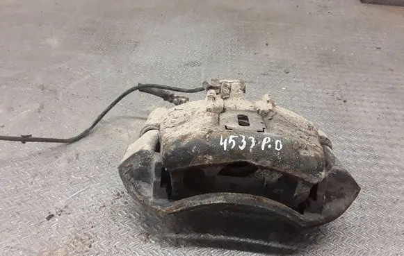 Mercedes-Benz Vito Viano W638 Front brake caliper