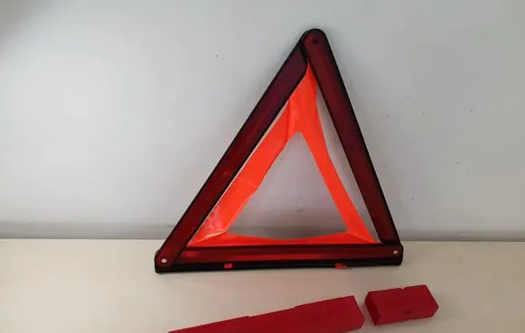 Volkswagen Up Emergency warning sign 8K0860251