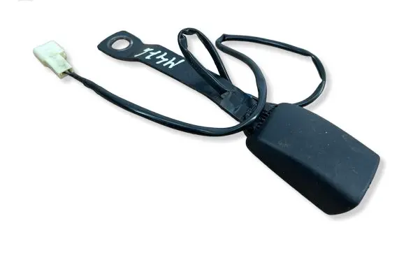 Subaru Forester SJ Front seatbelt buckle E034501 B480