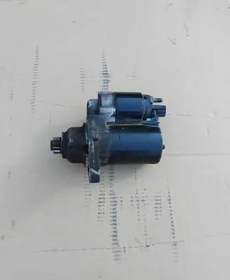 Volkswagen Golf V Starter motor 0AH911023A