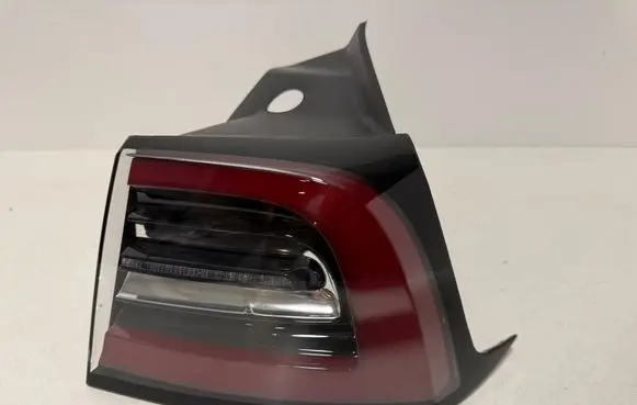 Tesla Model 3 Rear/tail lights 1077400 1077398