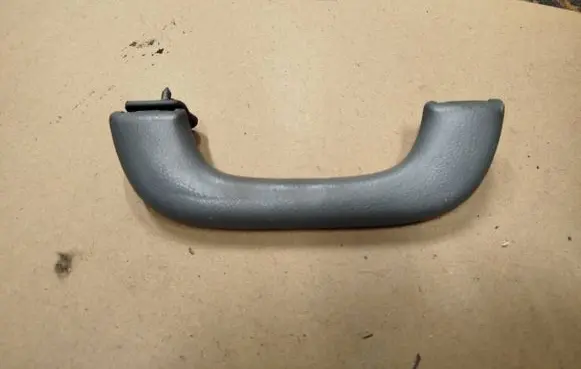 Suzuki Forenza Front interior roof grab handle 