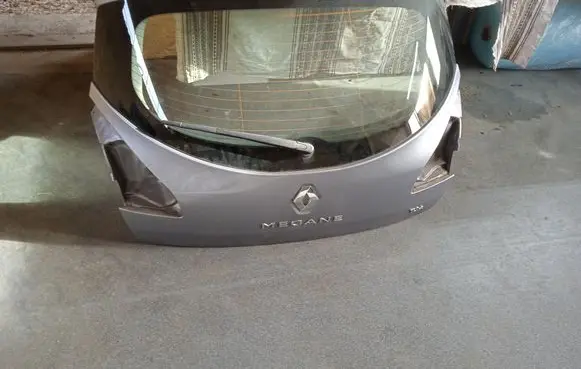 Renault Megane III Tailgate/trunk/boot lid MEGANE2010M