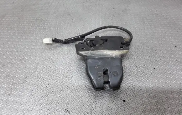 Chrysler 300 - 300C Tailgate/trunk/boot lock/catch/latch