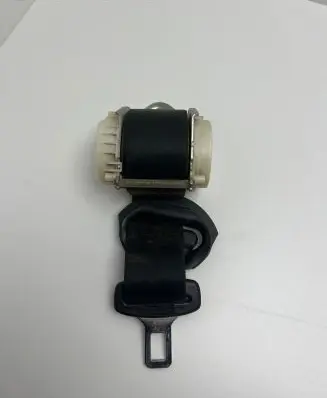 Volkswagen Touran I Third row seat belt 33029133F