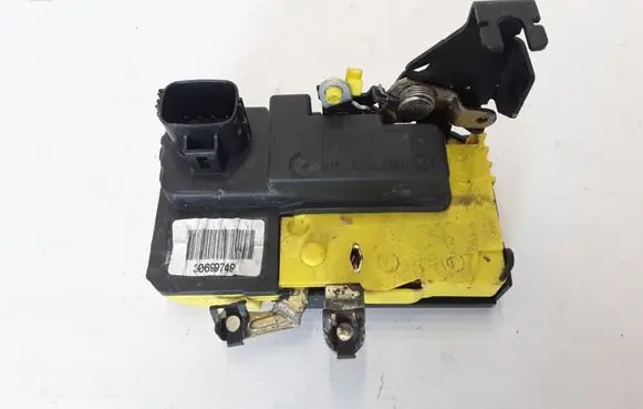 Volvo XC70 Front door lock 30699749