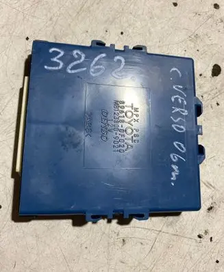 Toyota Corolla Verso E121 Combustion control unit/module 896180F020 MB1238009021