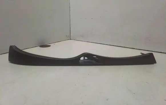 Under headlight/headlamp trim