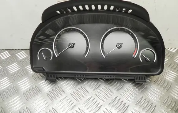 BMW 6 F12 F13 Speedometer (instrument cluster) 17388410 B1321