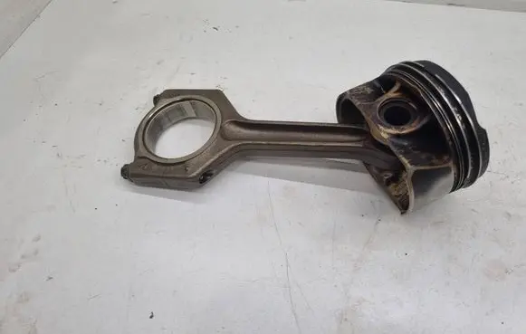 BMW 5 F10 F11 Piston 8606459