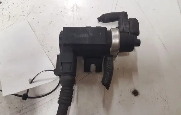 Volkswagen Golf IV Turbo solenoid valve 1J0906627 72290320