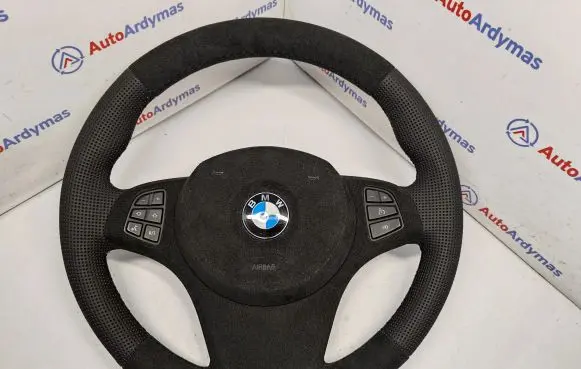 BMW X3 E83 Steering wheel 32306778404