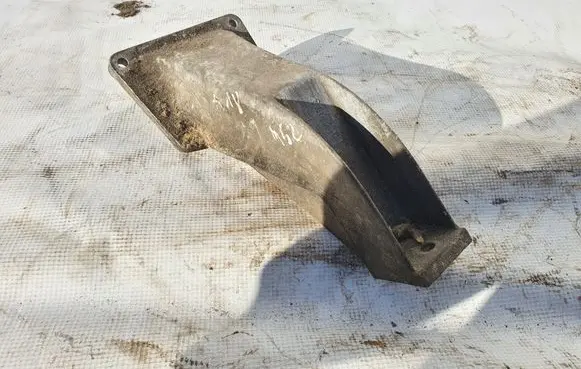 BMW 5 E39 Engine mounting bracket 1092973 22111092973