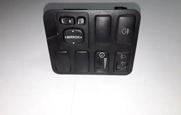 Toyota Avensis T250 Wing mirror switch 183575