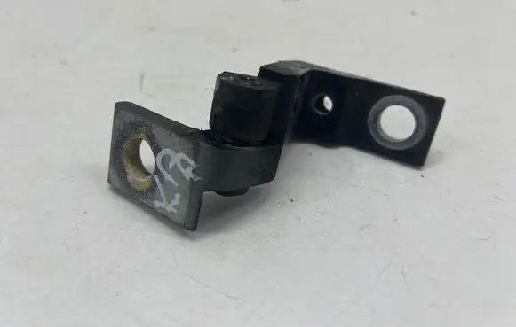 Audi Q3 F3 Front door lower hinge 8W0833403A