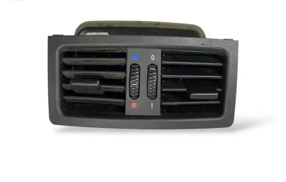 BMW 5 E60 E61 Rear air vent grill 6932023 64226932023 6932024
