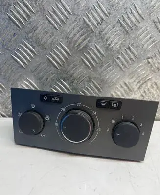 Opel Zafira B Climate control unit 90151309 901513090000 13247812