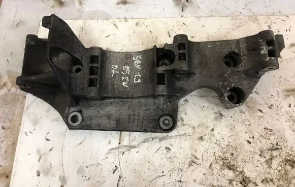 Volkswagen Sharan Generator/alternator bracket 045903143C