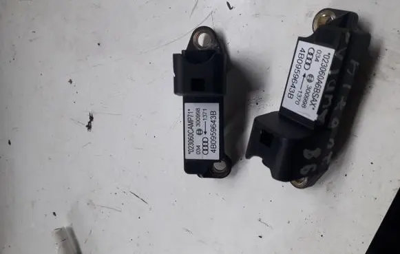 Audi A6 S6 C5 4B Airbag deployment crash/impact sensor