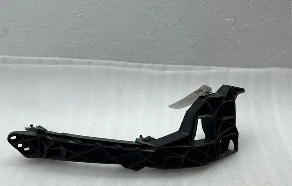 Audi Q2 - Headlight/headlamp mounting bracket 81A805608C