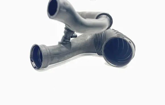 Mercedes-Benz E W211 Turbo air intake inlet pipe/hose A6460940097