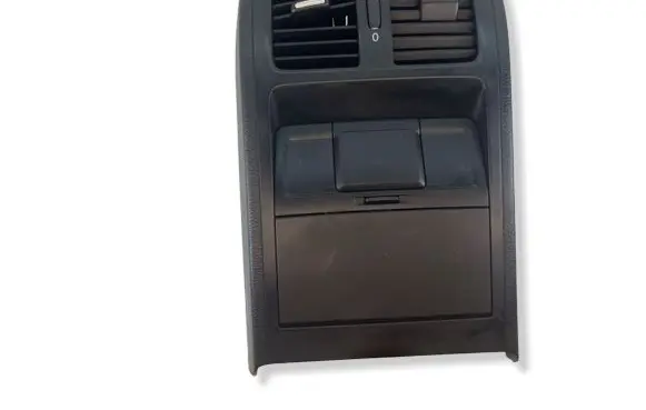Volkswagen PASSAT B6 Rear air vent grill 3C0864298BB