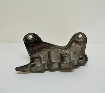 Opel Insignia A Engine mounting bracket 13227753