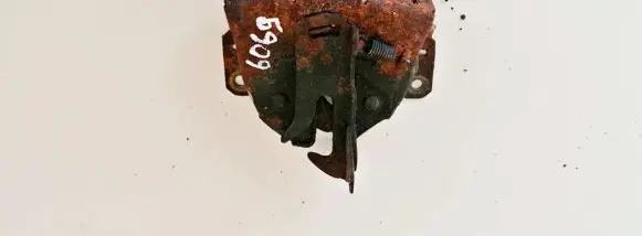 Mitsubishi Outlander Engine bonnet/hood lock/catch