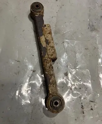 Jeep Cherokee III KJ Rear control arm