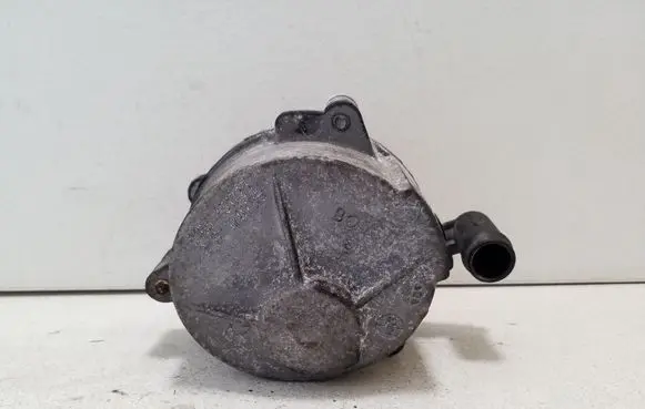 Suzuki Grand Vitara II Vacuum pump D163451323