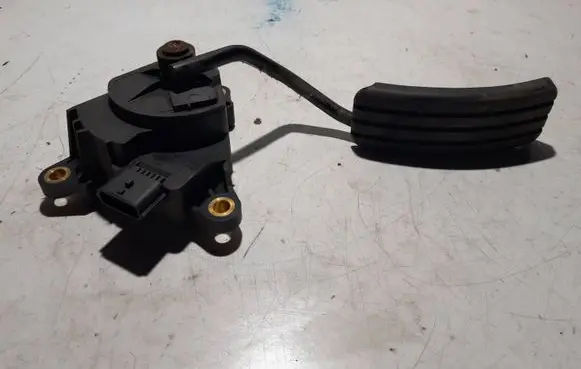 Renault Megane II Accelerator throttle pedal 8200153270