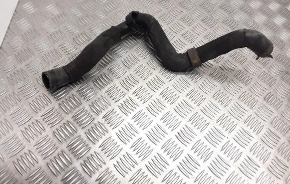 Volkswagen Touran I Engine coolant pipe/hose