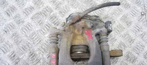 Nissan X-Trail T32 Rear brake caliper