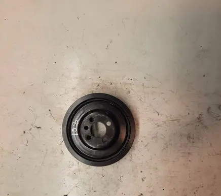 Volkswagen PASSAT B6 Crankshaft pulley 03G105243