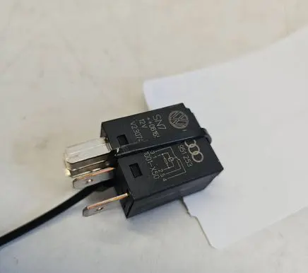 Audi Q7 4L Other relay 8Z0951253