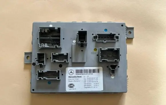 Mercedes-Benz C W205 SAM control unit A2229009708 5DK01077581 A2229021208