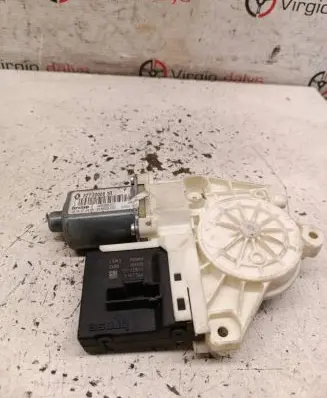 Renault Megane III Rear door window regulator motor 827300003R 966363101 916829100
