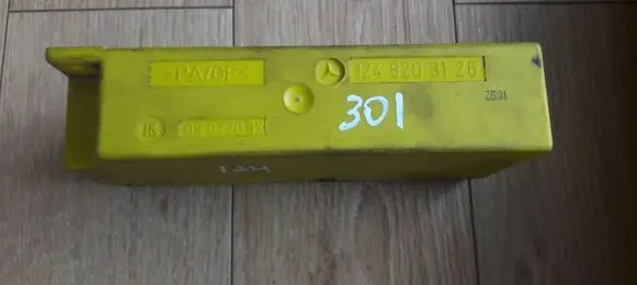 Mercedes-Benz E W124 Comfort/convenience module 1248203126 05072012