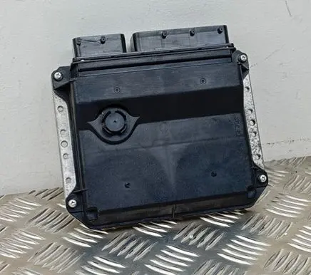 Toyota Auris 150 Engine control unit/module 896610Z250 2754001721