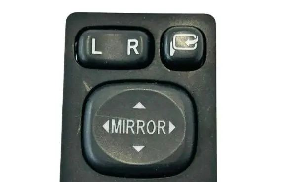 Toyota Auris E180 Wing mirror switch